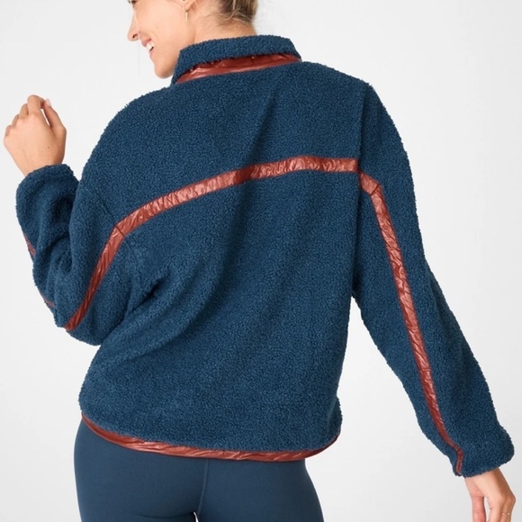 Fabletics Larisa Fleece Pullover - Blue Nova/Multi/Java/Blue Bell/Tapioca - M - Picture 2 of 16